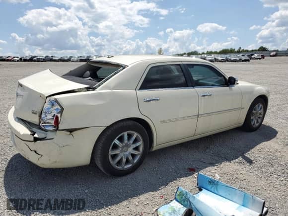 2010 Chrysler 300 Touring Signature with VIN 2C3CA5CV5AH192984, listed as a Copart auction lot 68151245 with 148,427 mi miles and Salvage title. Bid and sale history available at DreamBid. Image 3.