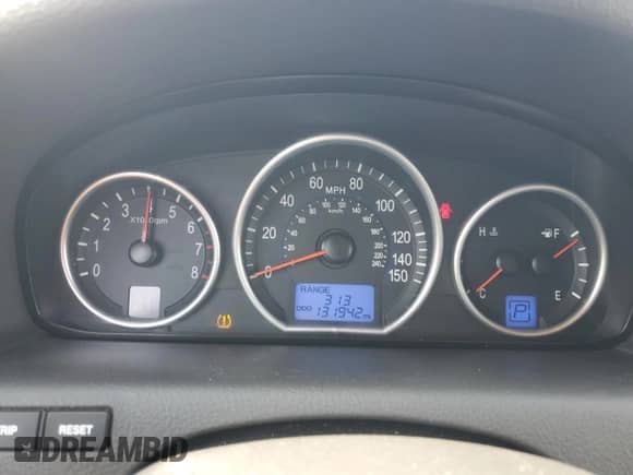 2007 Hyundai Veracruz GLS with VIN KM8NU73CX7U016603, listed as a Copart auction lot 55824595 with 131,942 mi miles and Salvage title. Bid and sale history available at DreamBid. Image 9.