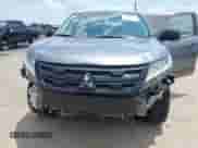 2023 Mitsubishi Outlander ES z VIN JA4ARUAU0PU016991, wystawiony jako IAAI lot #42406548 z przebiegiem 25 351 mil mil oraz . Historia ofert i sprzedaży dostępna na DreamBid. Obrazek 6.