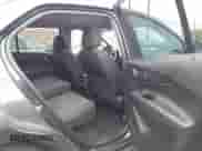 2019 Chevrolet Equinox LT z VIN 2GNAXJEV4K6264303, wystawiony jako IAAI lot #43293021 z przebiegiem 146 840 mil mil oraz . Historia ofert i sprzedaży dostępna na DreamBid. Obrazek 8.