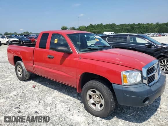 2005 Dodge Dakota ST with VIN 1D7HE22K85S235407, listed as a Copart auction lot 67267015 with 170,870 mi miles and Salvage title. Bid and sale history available at DreamBid. Image 4.
