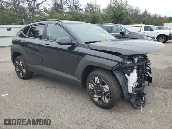 2025 Hyundai Kona SEL Convenience с VIN KM8HCCAB1SU336498, выставлен на аукционе Copart как лот 67823845 с пробегом Не указан миль и Списание • Salvage title. История ставок и продаж доступна на DreamBid. Изображение 4.