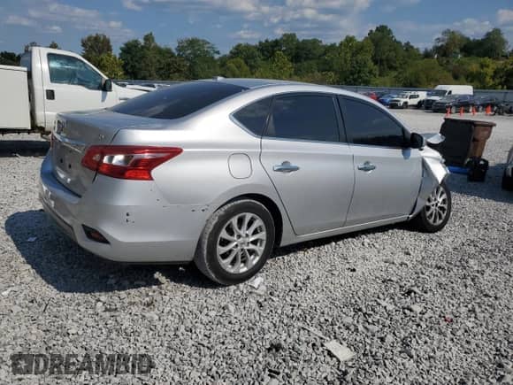 2019 Nissan Sentra SV z VIN 3N1AB7AP8KY418997, wystawiony jako Copart lot #71840035 z przebiegiem 122 739 mil mil oraz Szkoda całkowita • Salvage title. Historia ofert i sprzedaży dostępna na DreamBid. Obrazek 3.