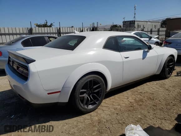 2018 Dodge Challenger SRT Hellcat with VIN 2C3CDZC95JH138151, listed as a Copart auction lot 59271685 with 28,417 mi miles and Clean title. Bid and sale history available at DreamBid. Image 3.
