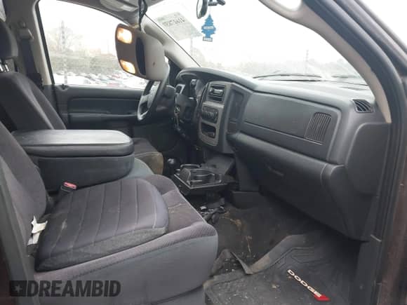 2005 Dodge 2500 SLT z VIN 3D7KS28C55G753321, wystawiony jako IAAI lot #41617859 z przebiegiem 292 480 mil mil oraz . Historia ofert i sprzedaży dostępna na DreamBid. Obrazek 5.