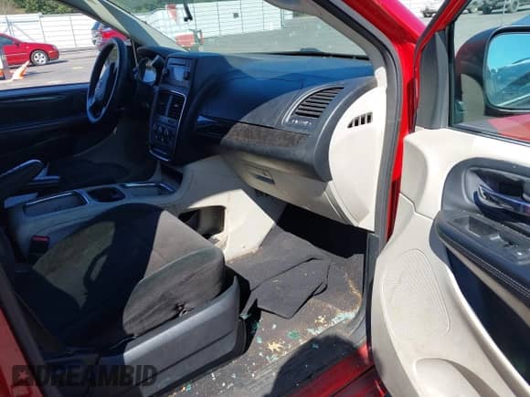 2012 Dodge Grand Caravan SXT with VIN 2C4RDGCG3CR203262, listed as a IAAI auction lot 43361783 with 195,957 mi miles and . Bid and sale history available at DreamBid. Image 5.