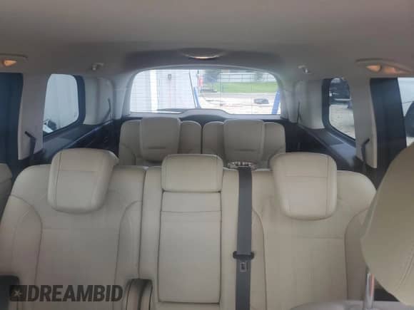 2017 Mercedes-Benz GLS 450 z VIN 4JGDF6EE3HA810036, wystawiony jako Copart lot #68623615 z przebiegiem 185 042 mil mil oraz Czysty tytuł • Clean title. Historia ofert i sprzedaży dostępna na DreamBid. Obrazek 10.