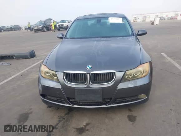 2007 BMW 3 Series 328i z VIN WBAVC53507FZ74485, wystawiony jako IAAI lot #43292107 z przebiegiem 176 945 mil mil oraz . Historia ofert i sprzedaży dostępna na DreamBid. Obrazek 12.