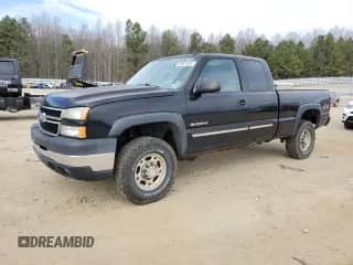2007 Chevrolet Silverado 2500HD Work Truck z VIN 1GCHK29U67E148620, wystawiony jako Copart lot #43697424 z przebiegiem 336 913 mil mil oraz Nie do naprawy • Non repairable. Historia ofert i sprzedaży dostępna na DreamBid. Obrazek 1.