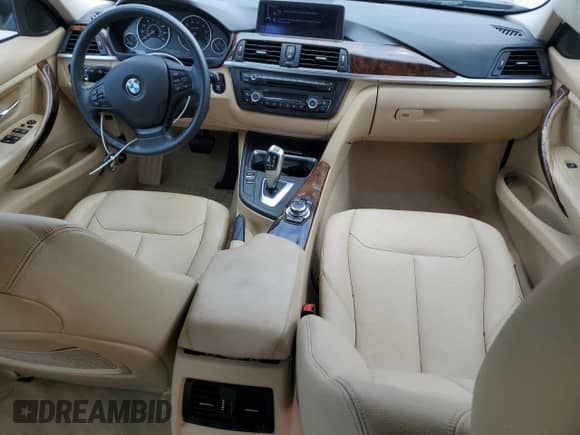 2013 BMW 3 Series 328i xDrive с VIN WBA3B3C55DF531548, выставлен на аукционе Copart как лот 67647275 с пробегом 95 126 миль миль и Списание • Salvage title. История ставок и продаж доступна на DreamBid. Изображение 8.