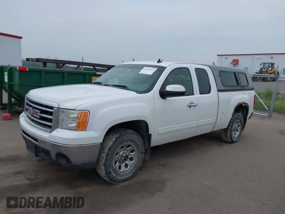 2013 GMC Sierra 1500 SL z VIN 1GTR2UEA3DZ404468, wystawiony jako IAAI lot #42425822 z przebiegiem 207 909 mil mil oraz . Historia ofert i sprzedaży dostępna na DreamBid. Obrazek 2.
