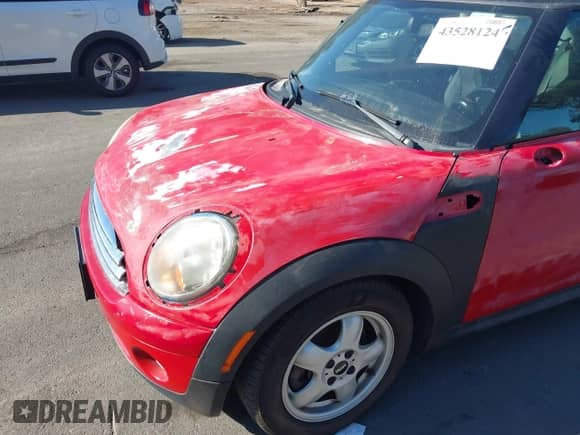 2010 MINI Hardtop with VIN WMWMF3C57ATZ63869, listed as a IAAI auction lot 43528124 with 75,782 mi miles and . Bid and sale history available at DreamBid. Image 6.