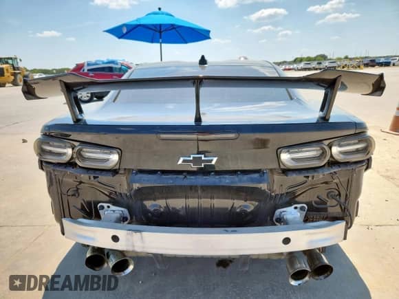 2022 Chevrolet Camaro ZL1 z VIN 1G1FJ1R61N0106977, wystawiony jako Copart lot #80406915 z przebiegiem 50 383 mil mil oraz Szkoda całkowita • Salvage title. Historia ofert i sprzedaży dostępna na DreamBid. Obrazek 6.