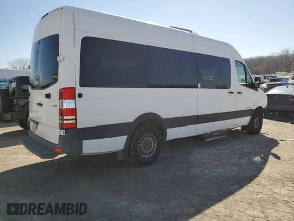 2009 Dodge Sprinter с VIN WDWPE845595366974, выставлен на аукционе Copart как лот 79872114 с пробегом Не указан миль и Списание • Salvage title. История ставок и продаж доступна на DreamBid. Изображение 3.