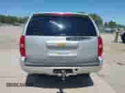 2013 Chevrolet Suburban LT z VIN 1GNSKJE78DR136402, wystawiony jako IAAI lot #42615448 z przebiegiem 129 306 mil mil oraz . Historia ofert i sprzedaży dostępna na DreamBid. Obrazek 17.