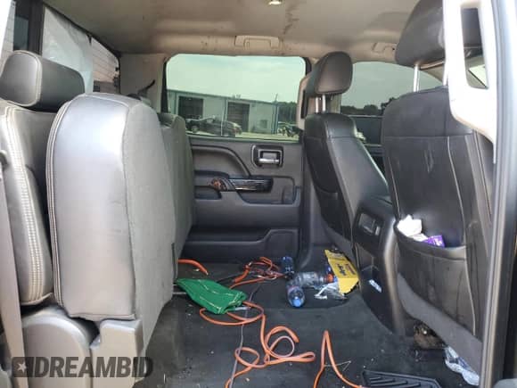 2016 GMC Sierra 1500 Denali z VIN 3GTU2PEJ7GG224734, wystawiony jako Copart lot #69385705 z przebiegiem 161 186 mil mil oraz Szkoda całkowita • Salvage title. Historia ofert i sprzedaży dostępna na DreamBid. Obrazek 10.