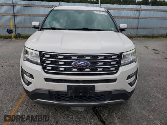 2017 Ford Explorer Limited z VIN 1FM5K8F8XHGC35774, wystawiony jako Copart lot #70104315 z przebiegiem 109 548 mil mil oraz Czysty tytuł • Clean title. Historia ofert i sprzedaży dostępna na DreamBid. Obrazek 5.