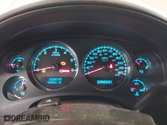 2008 Chevrolet Suburban 3LT z VIN 1GNFK163X8J211540, wystawiony jako IAAI lot #41992019 z przebiegiem 334 866 mil mil oraz . Historia ofert i sprzedaży dostępna na DreamBid. Obrazek 7.