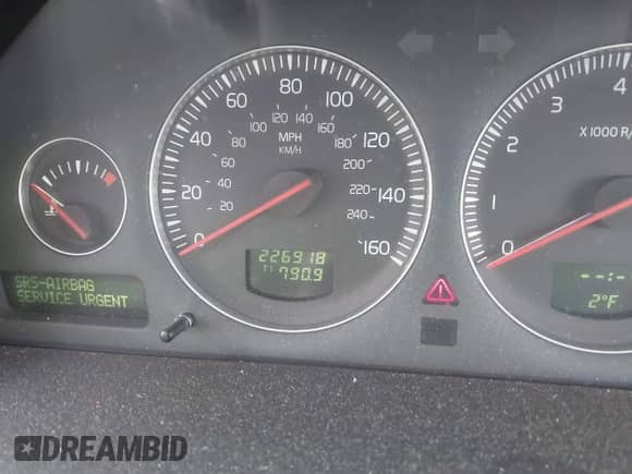 2005 Volvo S60 с VIN YV1RH592452475870, выставлен на аукционе IAAI как лот 42082002 с пробегом 226 918 миль миль и . История ставок и продаж доступна на DreamBid. Изображение 15.