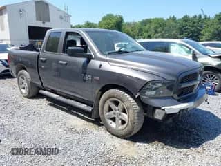 2014 Ram 1500 Express z VIN 1C6RR7FT5ES374999, wystawiony jako IAAI lot #42941782 z przebiegiem 121 297 mil mil oraz . Historia ofert i sprzedaży dostępna na DreamBid. Obrazek 1.