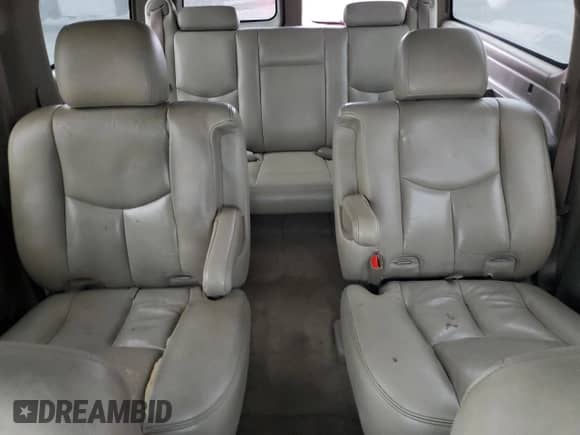 2004 Chevrolet Suburban Z71 с VIN 3GNFK16Z04G300615, выставлен на аукционе Copart как лот 47085264 с пробегом 278 752 миль миль и Списание • Salvage title. История ставок и продаж доступна на DreamBid. Изображение 10.