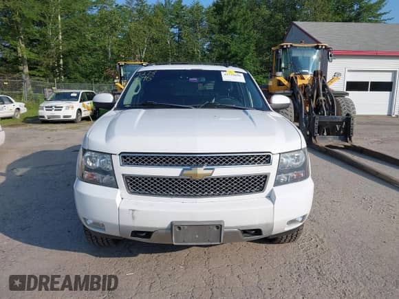 2011 Chevrolet Avalanche LT with VIN 3GNTKFE32BG353486, listed as a IAAI auction lot 42739696 with 123,879 mi miles and . Bid and sale history available at DreamBid. Image 12.