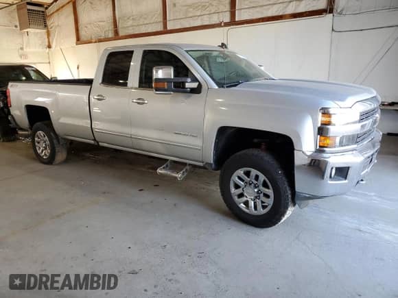 2017 Chevrolet Silverado 2500HD LTZ с VIN 1GC2KWEG7HZ196294, выставлен на аукционе Copart как лот 86533845 с пробегом 71 957 миль миль и Чистый • Clean title. История ставок и продаж доступна на DreamBid. Изображение 4.