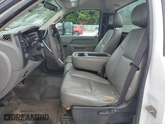 2011 Chevrolet Silverado 2500HD Work Truck with VIN 1GB0CVCG3BF159189, listed as a Copart auction lot 64138344 with 302,778 mi miles and Salvage title. Bid and sale history available at DreamBid. Image 7.