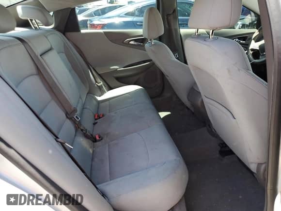 2016 Chevrolet Malibu LS z VIN 1G1ZB5ST7GF179109, wystawiony jako Copart lot #62907215 z przebiegiem 120 319 mil mil oraz Szkoda całkowita • Salvage title. Historia ofert i sprzedaży dostępna na DreamBid. Obrazek 10.