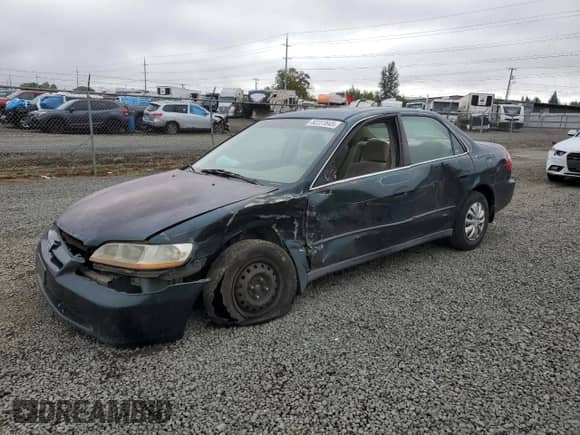1998 Honda Accord LX with VIN 1HGCG5544WA180637, listed as a Copart auction lot 82227645 with 222,554 mi miles and Salvage title. Bid and sale history available at DreamBid. Image 1.