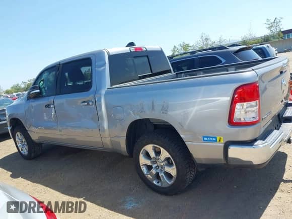 2020 Ram 1500 Big Horn z VIN 1C6RREFG7LN333762, wystawiony jako IAAI lot #42258907 z przebiegiem 51 558 mil mil oraz . Historia ofert i sprzedaży dostępna na DreamBid. Obrazek 14.