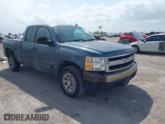 2007 Chevrolet Silverado 1500 1LT with VIN 2GCEC19C271654951, listed as a IAAI auction lot 42538117 with 255,789 mi miles and . Bid and sale history available at DreamBid. Image 1.