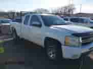 2009 Chevrolet Silverado 1500 LTZ z VIN 1GCEK39079Z114929, wystawiony jako IAAI lot #41494959 z przebiegiem 305 078 mil mil oraz . Historia ofert i sprzedaży dostępna na DreamBid. Obrazek 1.