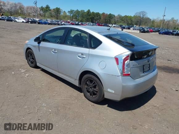 2013 Toyota Prius One z VIN JTDKN3DU4D5665193, wystawiony jako IAAI lot #42137373 z przebiegiem 196 469 mil mil oraz . Historia ofert i sprzedaży dostępna na DreamBid. Obrazek 3.