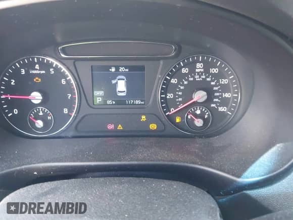 2019 Kia Sorento LX with VIN 5XYPG4A51KG596857, listed as a IAAI auction lot 42292864 with 117,189 mi miles and . Bid and sale history available at DreamBid. Image 7.