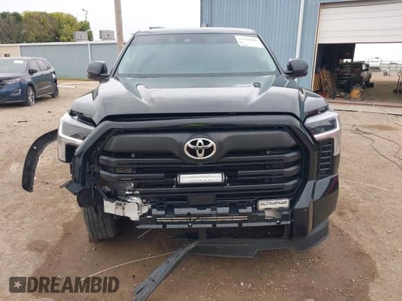 2022 Toyota Tundra SR5 z VIN 5TFLA5DB1NX054960, wystawiony jako IAAI lot #43329005 z przebiegiem 29 382 mil mil oraz . Historia ofert i sprzedaży dostępna na DreamBid. Obrazek 12.