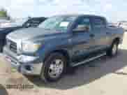 2007 Toyota Tundra SR5 z VIN 5TBET54107S456402, wystawiony jako IAAI lot #41828151 z przebiegiem 104 672 mil mil oraz . Historia ofert i sprzedaży dostępna na DreamBid. Obrazek 19.