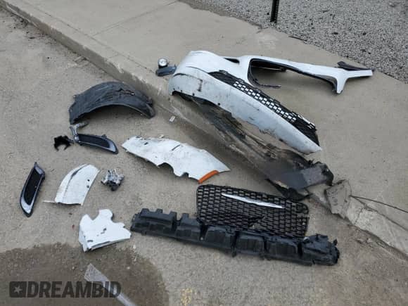 2020 Chrysler 300 Touring с VIN 2C3CCAAGXLH128336, выставлен на аукционе Copart как лот 51524345 с пробегом 81 132 миль миль и На запчасти • Non repairable. История ставок и продаж доступна на DreamBid. Изображение 12.