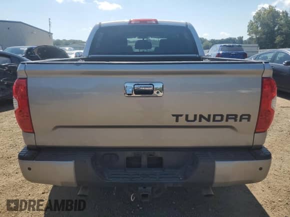 2015 Toyota Tundra Limited z VIN 5TFHY5F14FX445804, wystawiony jako Copart lot #71415285 z przebiegiem 170 690 mil mil oraz Szkoda całkowita • Salvage title. Historia ofert i sprzedaży dostępna na DreamBid. Obrazek 6.