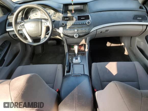 2011 Honda Accord LX с VIN 1HGCP2F34BA020059, выставлен на аукционе Copart как лот 69070515 с пробегом 298 237 миль миль и Чистый • Clean title. История ставок и продаж доступна на DreamBid. Изображение 8.