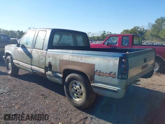 1991 GMC Sierra 1500 with VIN 2GTEK19K4M1502143, listed as a IAAI auction lot 43368830 with 190,000 mi miles and . Bid and sale history available at DreamBid. Image 3.