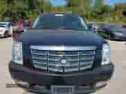 2008 Cadillac Escalade ESV с VIN 1GYFK668X8R142345, выставлен на аукционе IAAI как лот 43410432 с пробегом 125 421 миль миль и . История ставок и продаж доступна на DreamBid. Изображение 6.