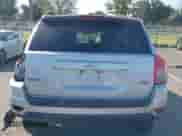 2011 Jeep Compass Latitude с VIN 1J4NF1FB6BD223782, выставлен на аукционе IAAI как лот 43196205 с пробегом 234 947 миль миль и . История ставок и продаж доступна на DreamBid. Изображение 16.