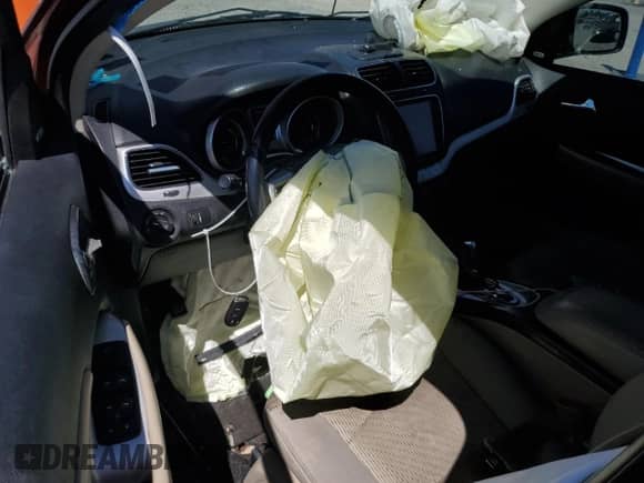 2014 Dodge Journey SXT with VIN 3C4PDCBG6ET235141, listed as a Copart auction lot 71271175 with 126,982 mi miles and Salvage title. Bid and sale history available at DreamBid. Image 8.