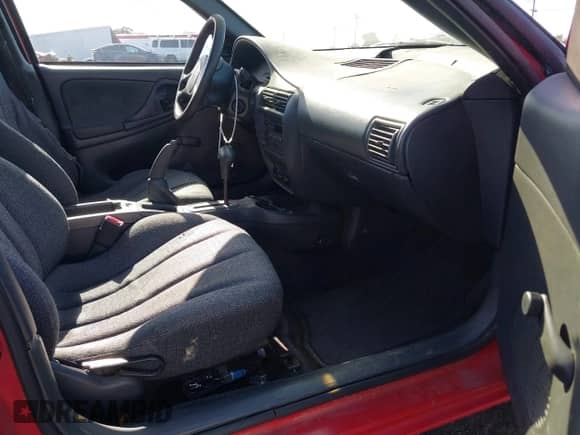 2003 Chevrolet Cavalier z VIN 1G1JC52F437305158, wystawiony jako IAAI lot #39360996 z przebiegiem 162 482 mil mil oraz . Historia ofert i sprzedaży dostępna na DreamBid. Obrazek 5.
