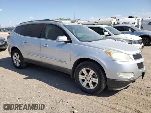 2009 Chevrolet Traverse 1LT with VIN 1GNEV23D69S156974, listed as a Copart auction lot 46912745 with 136,732 mi miles and Clean title. Bid and sale history available at DreamBid. Image 4.