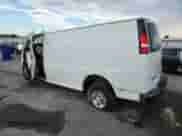 2019 Chevrolet Express Cargo с VIN 1GCWGAFG1K1142337, выставлен на аукционе Copart как лот 61009095 с пробегом Не указан миль и Списание • Salvage title. История ставок и продаж доступна на DreamBid. Изображение 2.