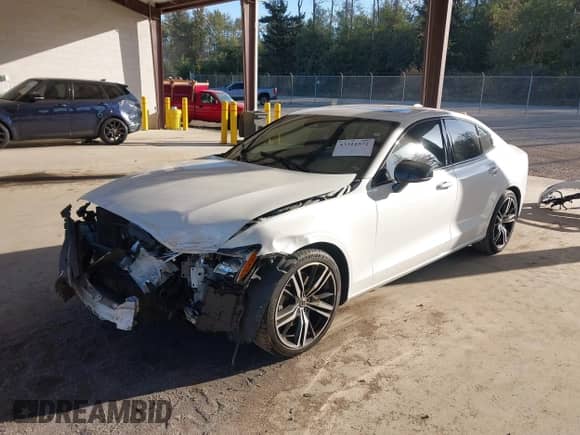 2020 Volvo S60 R-Design с VIN 7JR102FM8LG073060, выставлен на аукционе IAAI как лот 43311572 с пробегом 119 631 миль миль и . История ставок и продаж доступна на DreamBid. Изображение 18.