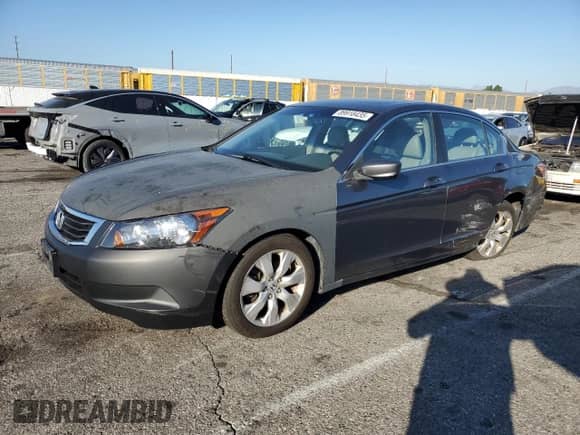 2008 Honda Accord EX-L z VIN 1HGCP26888A083248, wystawiony jako Copart lot #89918435 z przebiegiem 164 247 mil mil oraz Szkoda całkowita • Salvage title. Historia ofert i sprzedaży dostępna na DreamBid. Obrazek 1.