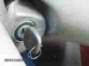 2002 Toyota Camry XLE z VIN 4T1BF30K62U530815, wystawiony jako IAAI lot #41918013 z przebiegiem 87 716 mil mil oraz . Historia ofert i sprzedaży dostępna na DreamBid. Obrazek 11.